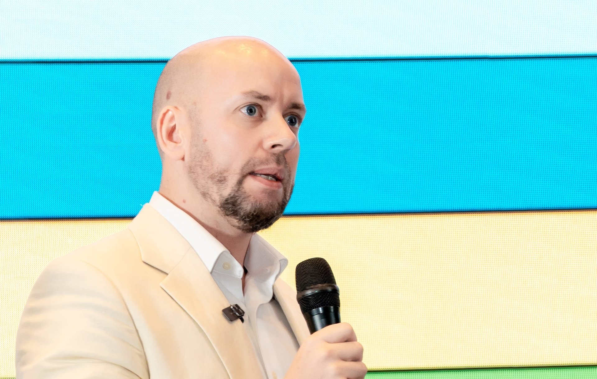 Ông Thomas Rooney, Phó Giám đốc, Dịch vụ Tư vấn Công nghiệp, Savills Hà Nội. Ông Thomas Rooney, Phó Giám đốc, Dịch vụ Tư vấn Công nghiệp, Savills Hà Nội.