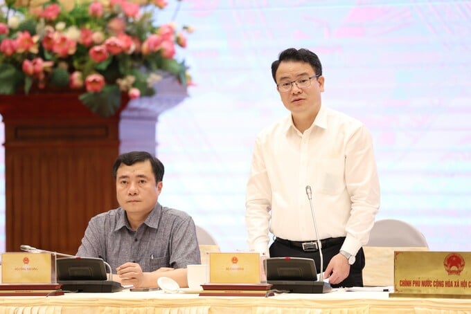 Thứ trưởng Bộ Tài chính Trần Quốc Phương. Thứ trưởng Bộ Tài chính Trần Quốc Phương.
