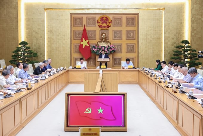Thủ tướng Phạm Minh Chính chủ trì cuộc họp với Hội đồng Tư vấn chính sách. Thủ tướng Phạm Minh Chính chủ trì cuộc họp với Hội đồng Tư vấn chính sách.