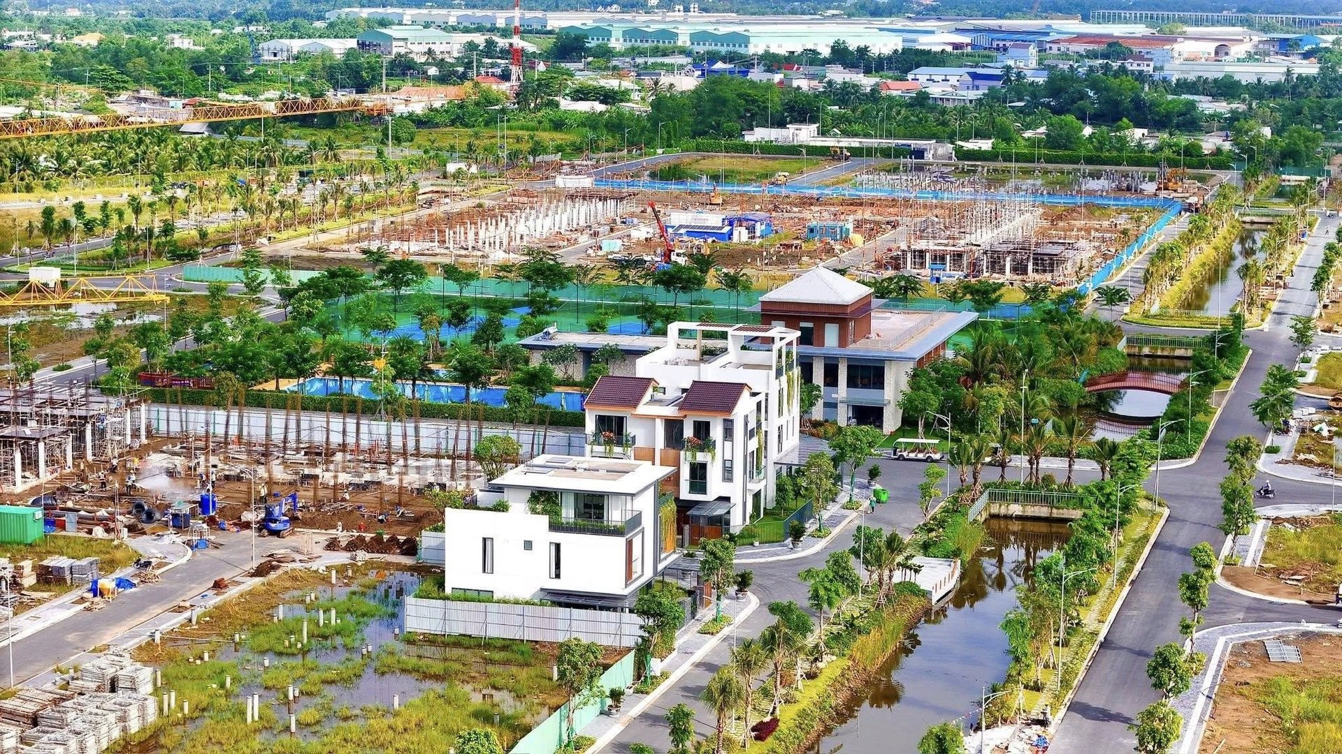 Cách nào để người dân bớt ‘còng lưng’ gánh tiền chuyển mục đích sử dụng đất? - Ảnh 1 Cách nào để người dân bớt ‘còng lưng’ gánh tiền chuyển mục đích sử dụng đất? - Ảnh 1