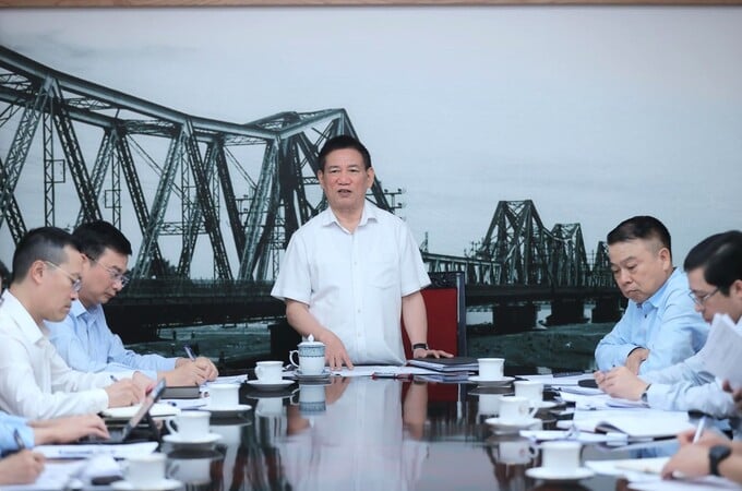 Phó thủ tướng Chính phủ Hồ Đức Phớc đã chủ trì cuộc họp với Ngân hàng Nhà nước và các bộ, ngành về điều hành chính sách tiền tệ, quản lý thị trường vàng. Phó thủ tướng Chính phủ Hồ Đức Phớc đã chủ trì cuộc họp với Ngân hàng Nhà nước và các bộ, ngành về điều hành chính sách tiền tệ, quản lý thị trường vàng.