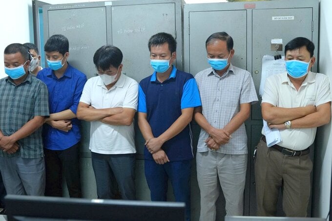 Các đối tượng tại cơ quan điều tra. Các đối tượng tại cơ quan điều tra.
