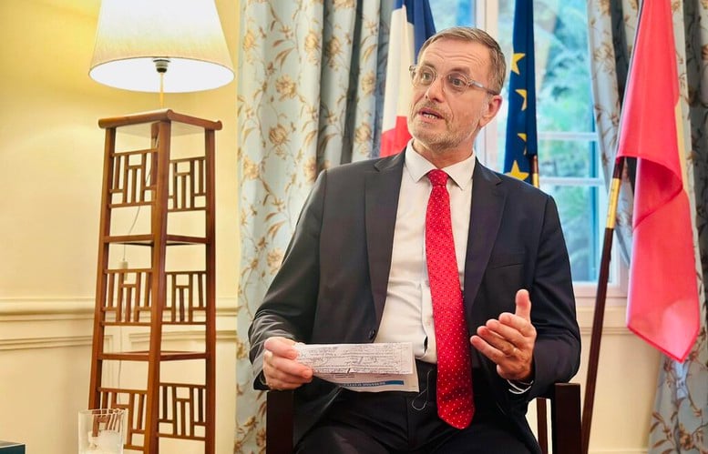 Đại sứ Pháp tại Việt Nam Olivier Brochet. (Ảnh: TTXVN). Đại sứ Pháp tại Việt Nam Olivier Brochet. (Ảnh: TTXVN).