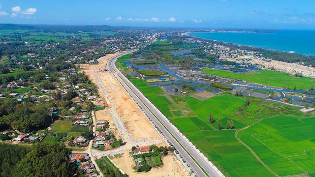 Tin bất động sản nổi bật trong tuần: Cảnh báo tình trạng "ôm đất" đón đầu quy hoạch ven biển Quảng Ngãi - Ảnh 1