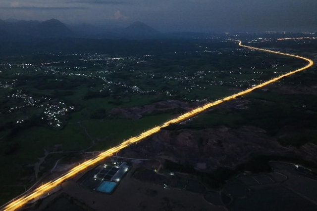 Sắp khánh thành cao tốc Sun Group đầu tư có hệ thống chiếu sáng hiện đại nhất Việt Nam - Ảnh 3