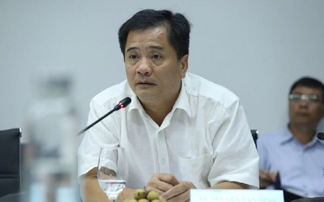 TS Nguyễn Văn Đính, Phó chủ tịch Hiệp hội Bất động sản Việt Nam, Chủ tịch Hội Môi giới bất động sản Việt Nam.