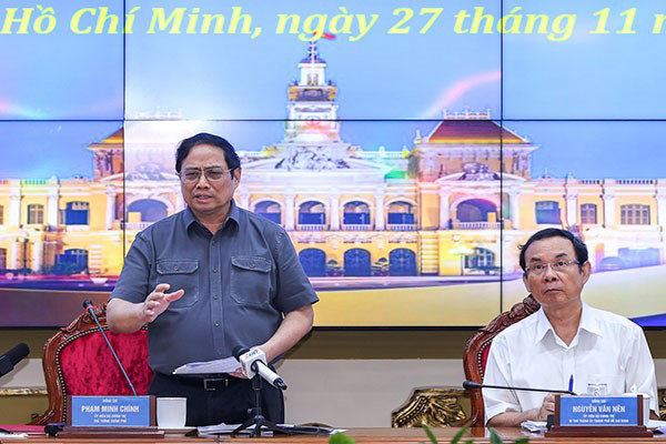 Thủ tướng Phạm Minh Ch&iacute;nh ph&aacute;t biểu chỉ đạo tại buổi l&agrave;m việc với UBND TP.HCM ng&agrave;y 27/11