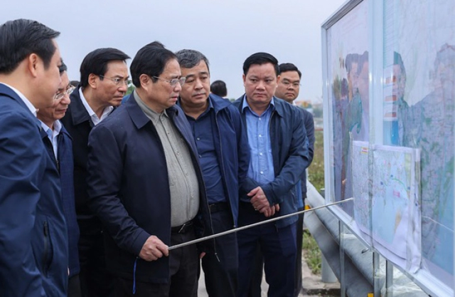 Thủ tướng khảo sát thực địa tuyến đường cao tốc Hải Phòng – Thái Bình – Nam Định – Ninh Bình.