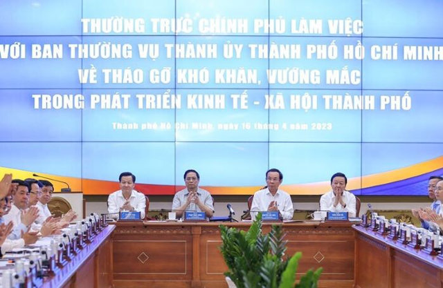 Thủ tướng Phạm Minh Chính, Phó Thủ tướng Lê Minh Khái, Phó Thủ tướng Trần Hồng Hà làm việc với Ban thường vụ Thành ủy TP. HCM.