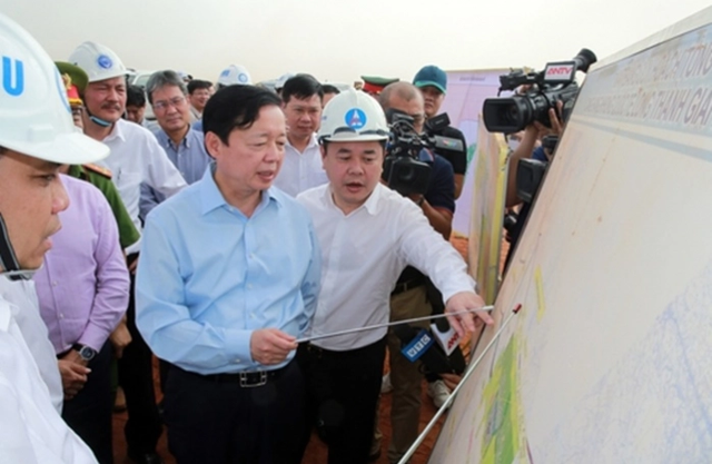 Phó thủ tướng Trần Hồng Hà kiểm tra tiến độ thi công công trình Cảng hàng không quốc tế Long Thành hồi tháng 3/2023