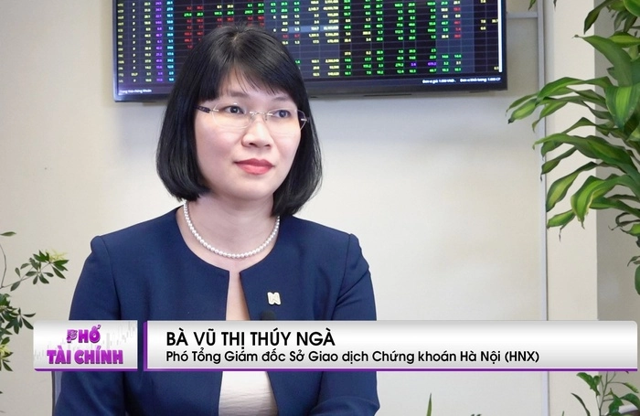 Bà Vũ Thị Thúy Ngà, Phó Tổng Giám đốc Sở Giao dịch Chứng khoán Hà Nội (HNX) tại Talk show Phố Tài Chính.