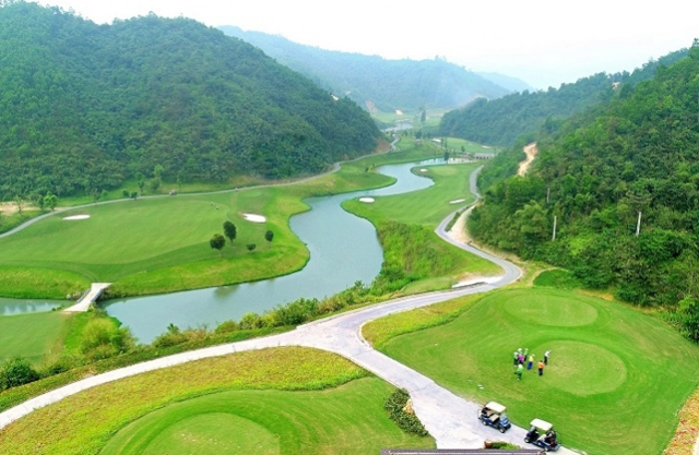 Sẽ giám sát thị trường BĐS 12 địa phương, Hòa Bình muốn làm 'thủ phủ sân golf'