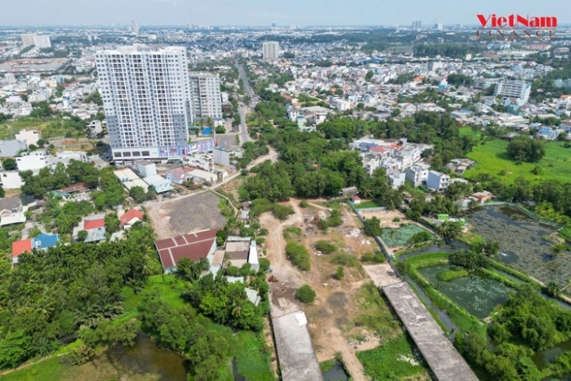 Dự án tuyến Vành đai 2 đoạn từ đường Phạm Văn Đồng đến nút giao Gò Dưa (TP. Thủ Đức) vẫn hoang tàn từ năm 2020