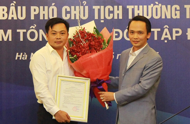 Cựu Tổng giám đốc FLC Doãn Văn Phương (áo trắng).