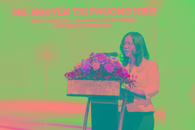 B&agrave; Nguyễn Thị Phương Hiền, Ph&oacute; Viện trưởng phụ tr&aacute;ch Viện Chiến lược v&agrave; Ph&aacute;t triển Giao th&ocirc;ng vận tải, b&agrave;y tỏ sự vui mừng về việc hợp t&aacute;c c&ugrave;ng Việt Nam SuperPortTM. &nbsp;