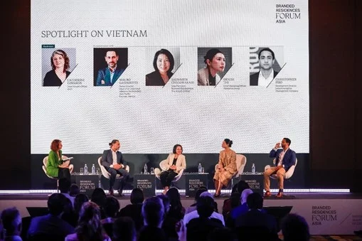 B&agrave; Thi Anh Đ&agrave;o, Gi&aacute;m đốc khối Marketing Masterise Group, chi sẻ về định hướng mở rộng kh&aacute;i niệm &ldquo;branded residences&rdquo; tại Branded Residences Forum Asia 2025 &nbsp;