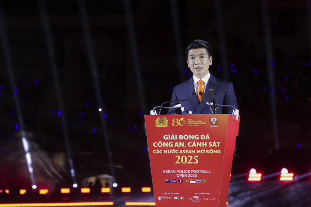 Ph&oacute; chủ tịch HĐQT Ng&acirc;n h&agrave;ng SHB Đỗ Quang Vinh khẳng định Tập đo&agrave;n T&amp;T v&agrave; Ng&acirc;n h&agrave;ng SHB lu&ocirc;n xem việc đồng h&agrave;nh c&ugrave;ng c&aacute;c hoạt động thể thao, văn h&oacute;a v&agrave; cộng đồng l&agrave; sứ mệnh của m&igrave;nh. &nbsp;