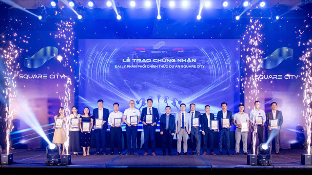 Lễ trao chứng nhận đại l&yacute; ph&acirc;n phối ch&iacute;nh thức dự &aacute;n Square City. &nbsp;
