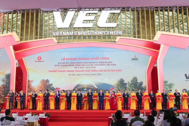 VEC nằm trong số 250 dự &aacute;n, c&ocirc;ng tr&igrave;nh đồng loạt kh&aacute;nh th&agrave;nh v&agrave; khởi c&ocirc;ng trong ng&agrave;y 19/8 &nbsp;