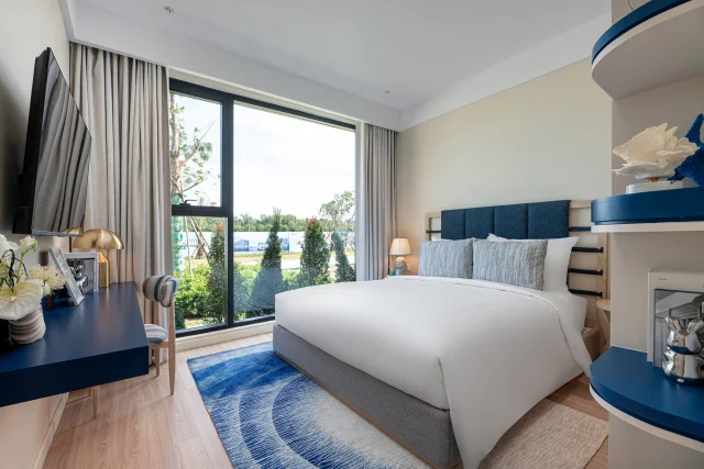 Căn hộ Blanca được b&agrave;n giao full nội thất theo ti&ecirc;u chuẩn quốc tế, thiết kế bởi Ong&amp;Ong (Singapore) &nbsp;