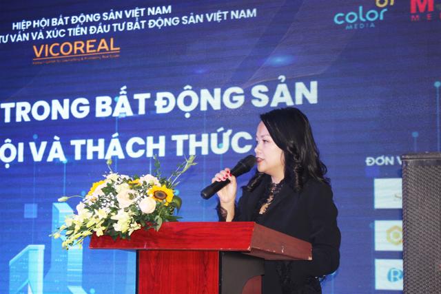 B&agrave; Nguyễn Thị Thanh H&ograve;a, đồng Chủ tịch RealTech Vietnam,&nbsp;Gi&aacute;m đốc VICOREAL &nbsp;