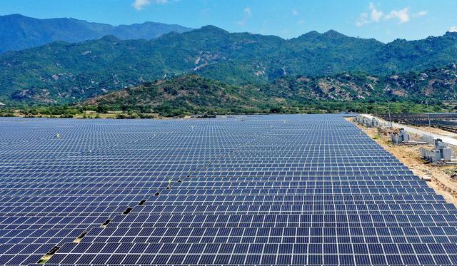 Công ty Malaysia mua 39% cổ phần của 5 dự án điện mặt trời tại Việt Nam - Ảnh 1