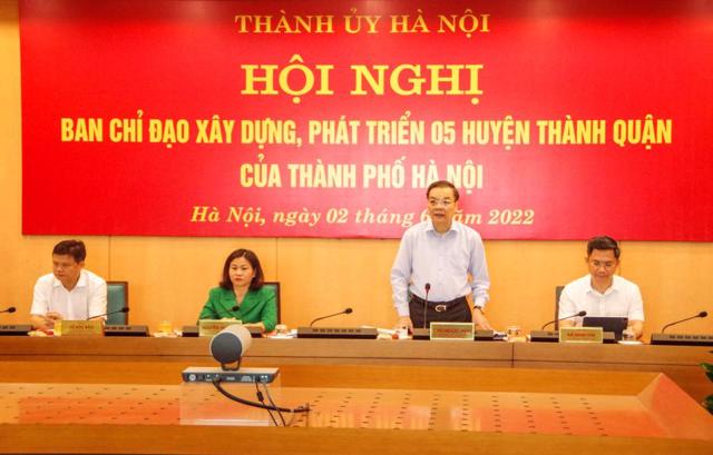 Chủ tịch UBND th&agrave;nh phố H&agrave; Nội Chu Ngọc Anh chủ tr&igrave; hội nghị.