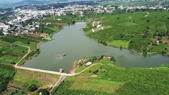 Hồ Đ&ocirc;ng, Di Linh, L&acirc;m Đồng. &nbsp;