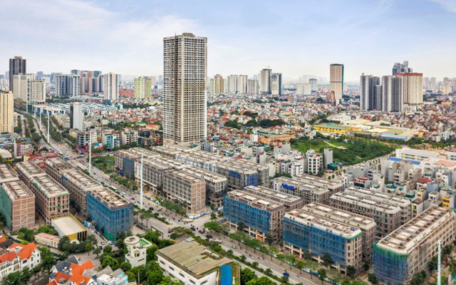 Bộ trưởng X&acirc;y dựng Nguyễn Thanh Nghị cho cho biết gi&aacute; căn hộ chung cư, nh&agrave; ở ri&ecirc;ng lẻ, đất nền vẫn tăng so với thời điểm cuối năm 2021. &nbsp;
