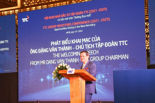 &Ocirc;ng Đặng Văn Th&agrave;nh, Chủ tịch Tập đo&agrave;n TTC ph&aacute;t biểu khai mạc Hội nghị.