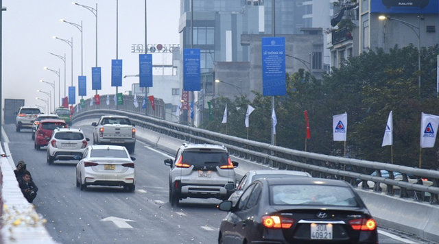 Hà Nội: Chính thức thông xe tuyến đường vành đai trên cao gần 10.000 tỉ đồng - Ảnh 3