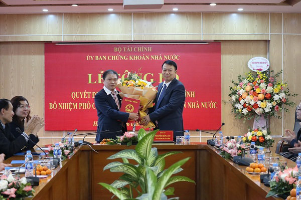 Chủ tịch ngân hàng VDB Lương Hải Sinh giữ chức Phó Chủ tịch Ủy ban Chứng khoán Nhà nước - Ảnh 1