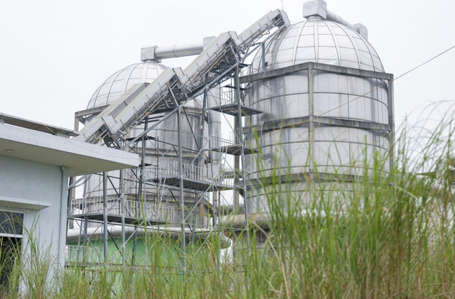 Hà Nội: Dự án nhà máy gần 800 tỉ đồng bỏ không nhiều năm, cỏ mọc um tùm - Ảnh 1