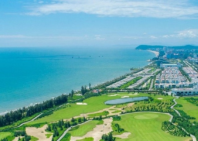 Thanh Hóa đồng ý xây dựng sân golf hơn 1.600 tỷ đồng tại Quảng Xương - Ảnh 1