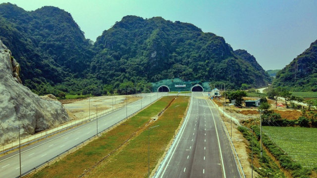 Toàn cảnh cao tốc Bắc - Nam đoạn Mai Sơn - QL45 hơn 12.100 tỷ đồng - Ảnh 2