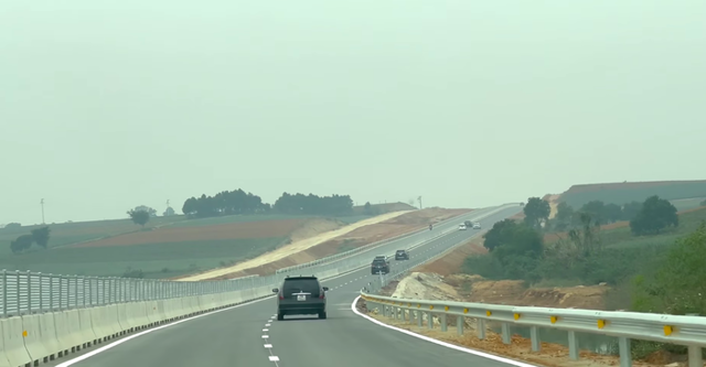 Toàn cảnh cao tốc Bắc - Nam đoạn Mai Sơn - QL45 hơn 12.100 tỷ đồng - Ảnh 9