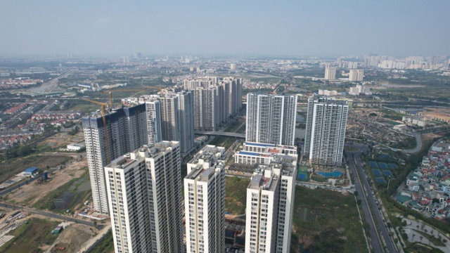 Thị trường chung cư tại Hà Nội bất ngờ sôi động, giao dịch mua bán tăng gấp 4 lần - Ảnh 1