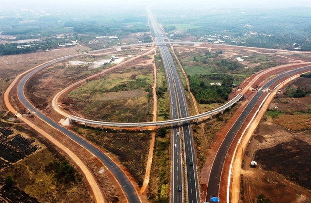Thủ tướng phát lệnh thông xe cao tốc Phan Thiết - Dầu Giây và Mai Sơn - Quốc lộ 45 - Ảnh 4