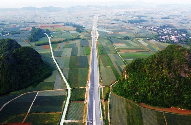Thủ tướng phát lệnh thông xe cao tốc Phan Thiết - Dầu Giây và Mai Sơn - Quốc lộ 45 - Ảnh 5