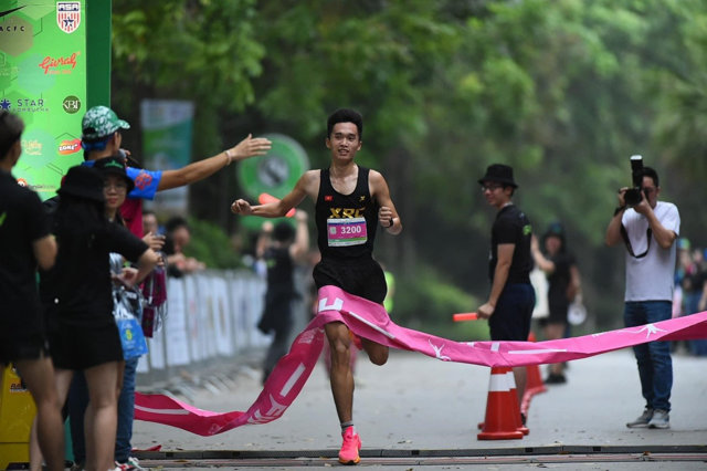 Nguyễn Văn Lai, Phạm Thị Huệ vô địch Ecopark Marathon 2023 - Ảnh 2