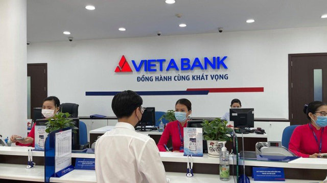 Phân tích chuyển động doanh nghiệp: Dấu hiệu “mất thanh khoản”, VietABank tài sản “bốc hơi” 10.356 tỷ đồng, dòng tiền âm gần 15.000 tỷ đồng - Ảnh 1