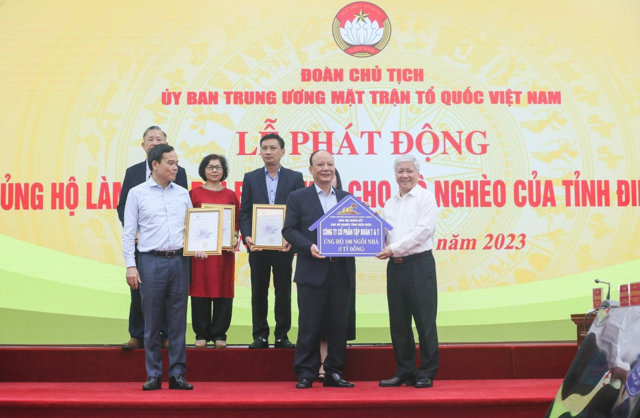 T&T Group ủng hộ 5 tỷ đồng hỗ trợ làm nhà cho người nghèo tỉnh Điện Biên - Ảnh 1