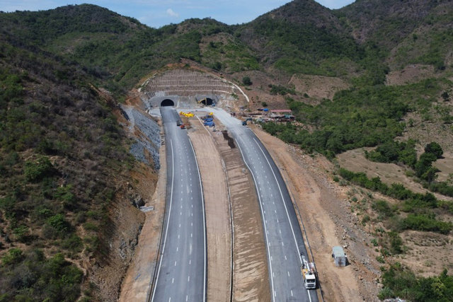 Diện mạo cao tốc Nha Trang – Cam Lâm hơn 7.600 tỷ trước ngày thông xe - Ảnh 8