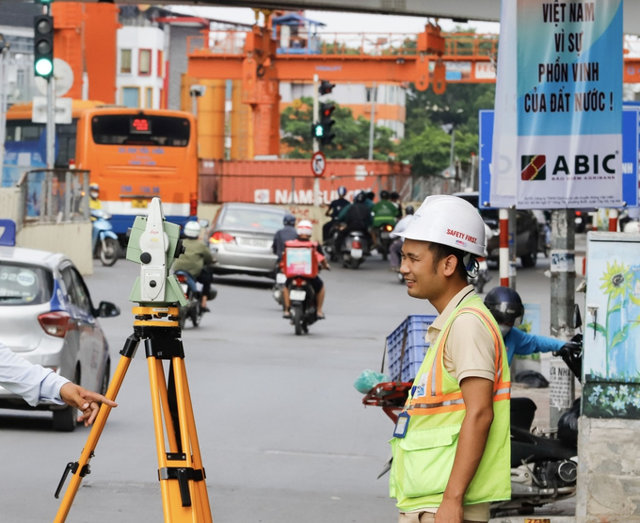 Hà Nội: Tháo rào chắn phố Kim Mã sau gần 3 năm phục vụ thi công ga ngầm đường sắt đô thị - Ảnh 8
