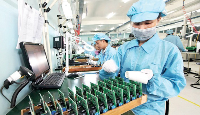 HSBC hạ dự báo tăng trưởng năm 2023 của Việt Nam xuống 5% - Ảnh 1