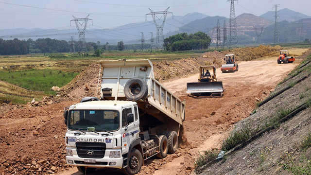 Bắc Ninh phải đồng loạt thực hiện 2 nhiệm vụ để phát triển hạ tầng giao thông - Ảnh 2