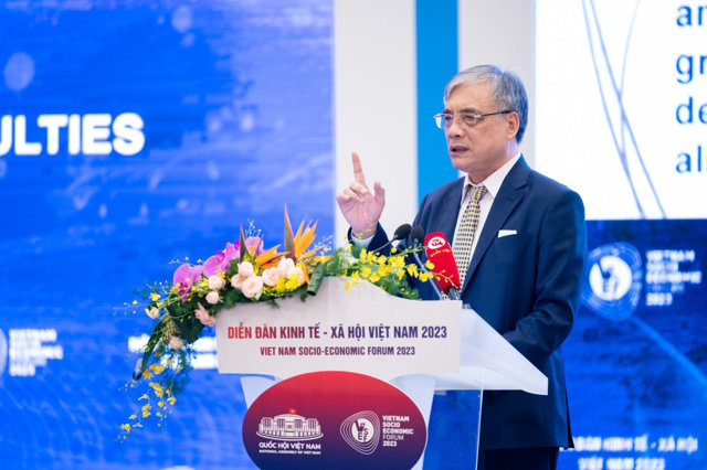 PGS.TS Trần Đình Thiên nêu bật 2 nghịch lý phát triển của nền kinh tế Việt Nam - Ảnh 1