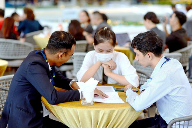 Nhiều s&agrave;n giao dịch bất động sản tại TP Hồ Ch&iacute; Minh bị chấm dứt hoạt động. (Ảnh minh họa) &nbsp;