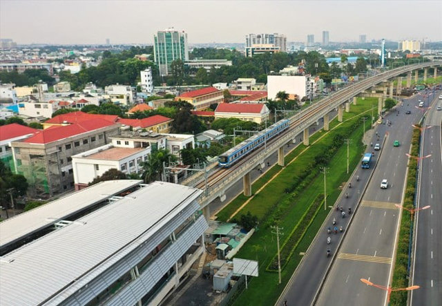 Tuyến Metro số 1 dự kiến ho&agrave;n th&agrave;nh cuối năm nay sau 11 năm thi c&ocirc;ng.