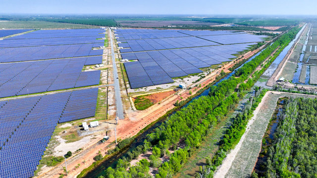 To&agrave;n cảnh Nh&agrave; m&aacute;y điện mặt trời Solar Park 1